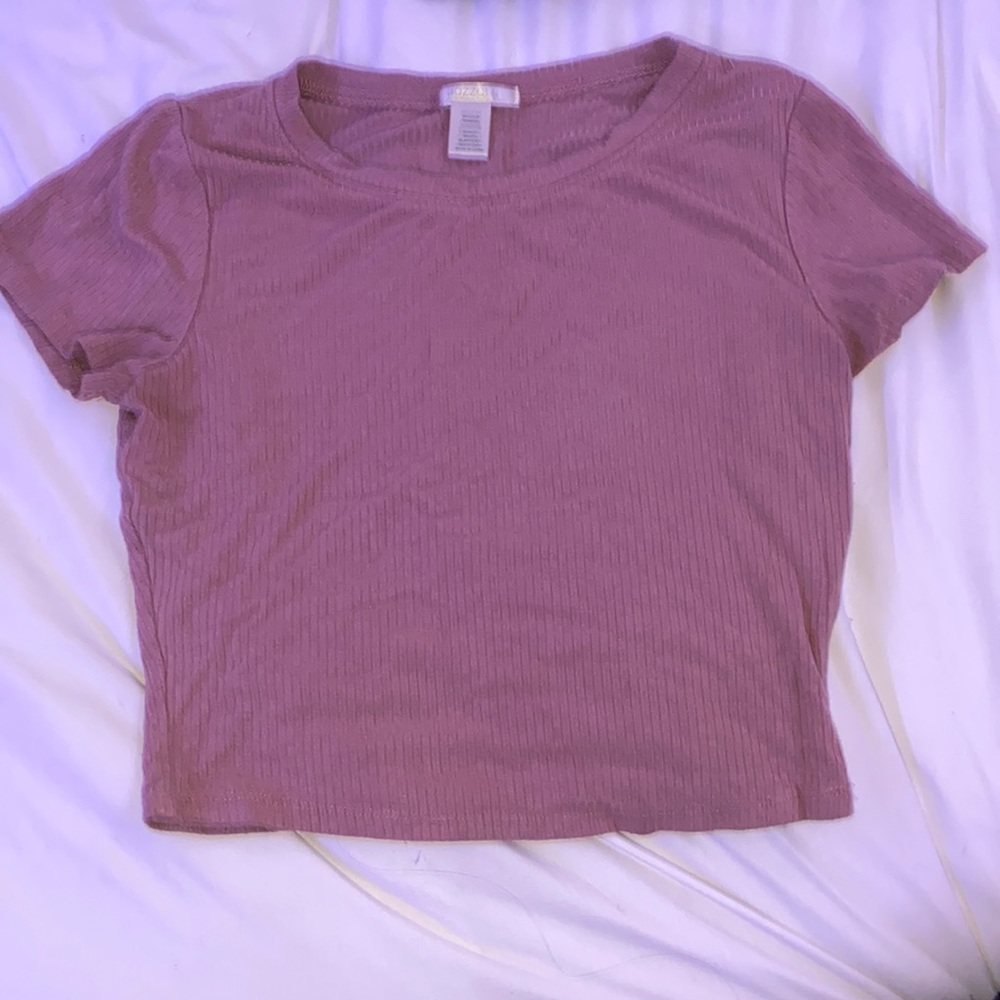 Pink ish cropped shirt